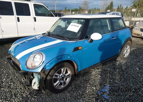 2013 Mini Hardtop Cooper z USA, uszkodzony, nr VIN WMWSU3C59DT687129